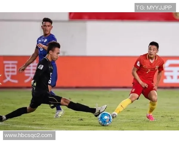 中国足球迎战菲律宾队力争胜利展现实力与团队精神